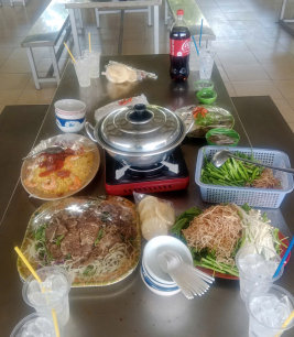 Đặt tiệc cho công nhân mỹ phước